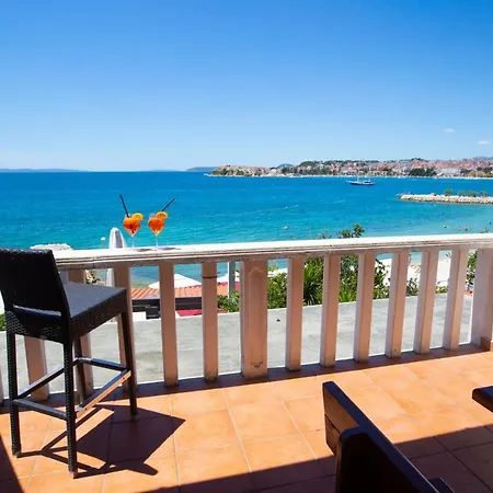 Beach With Terrace Appartement