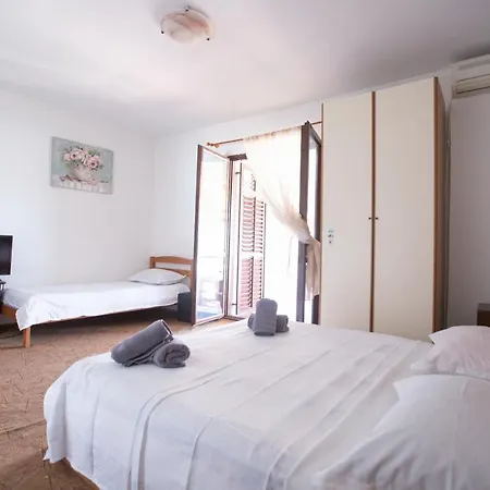 Appartement Beach With Terrace Podstrana